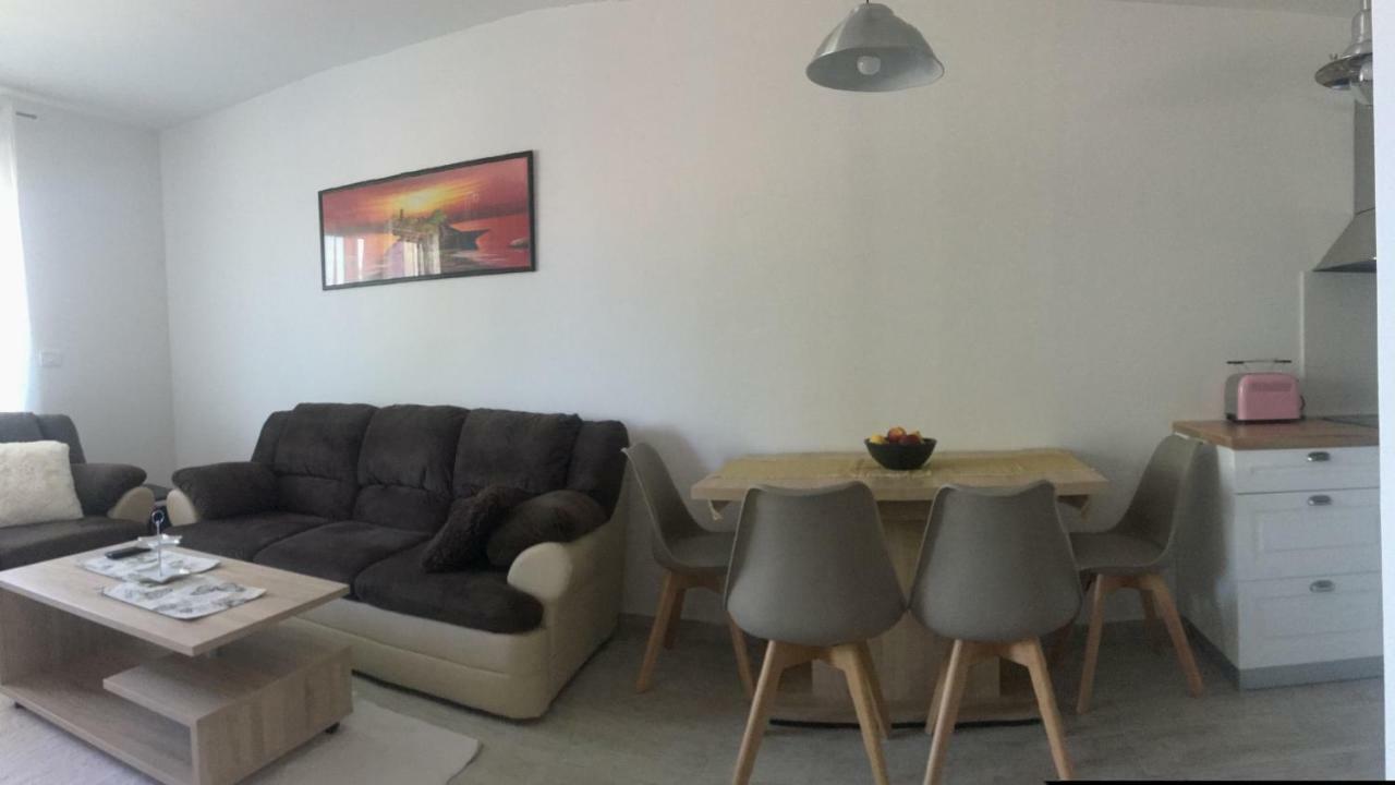 Apartamento Holly Apartman Umag Exterior foto